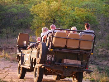 Kingfisher Creek Safari Lodge 3*