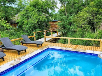 Kingfisher Creek Safari Lodge 3*