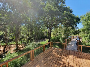 Kingfisher Creek Safari Lodge 3*