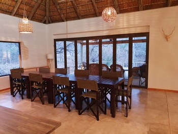 Kingfisher Creek Safari Lodge 3*