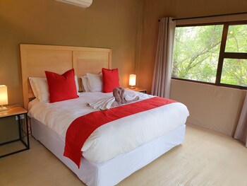 Kingfisher Creek Safari Lodge 3*