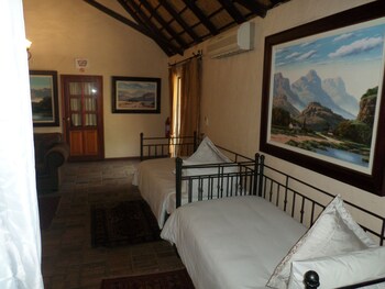 Foundry Guest Lodge 0*