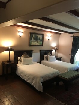 Foundry Guest Lodge 0*