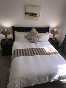 Foundry Guest Lodge 0*