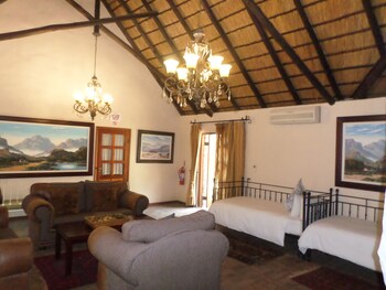Foundry Guest Lodge 0*