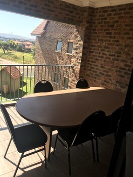 Foundry Guest Lodge 0*