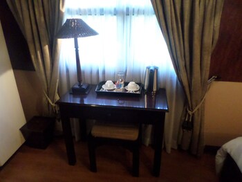 Foundry Guest Lodge 0*