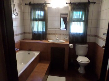 Foundry Guest Lodge 0*