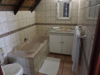 Foundry Guest Lodge 0*