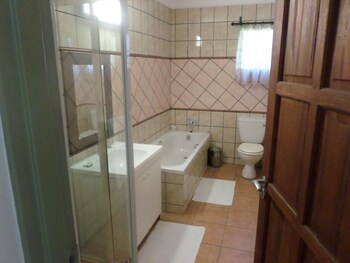 Foundry Guest Lodge 0*