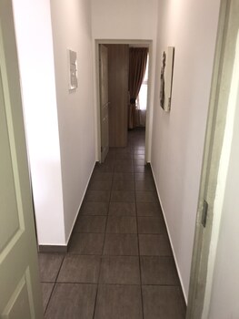 Foundry Guest Lodge 0*