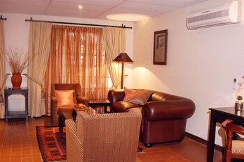 Foundry Guest Lodge 0*