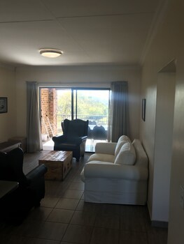 Foundry Guest Lodge 0*
