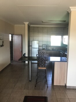 Foundry Guest Lodge 0*