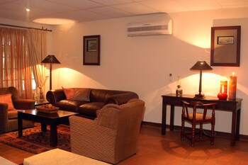 Foundry Guest Lodge 0*