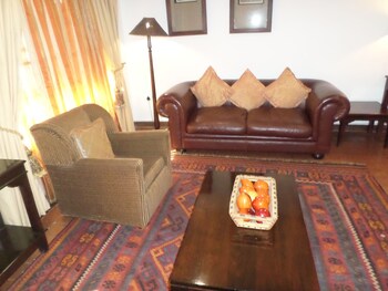Foundry Guest Lodge 0*