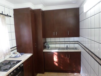 Foundry Guest Lodge 0*