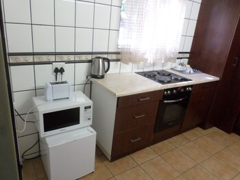 Foundry Guest Lodge 0*