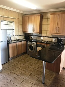 Foundry Guest Lodge 0*