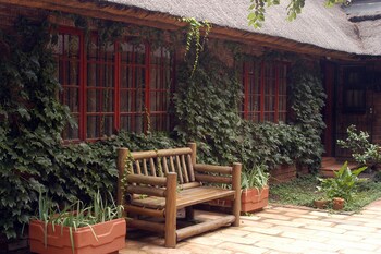 Foundry Guest Lodge 0*