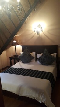 Foundry Guest Lodge 0*
