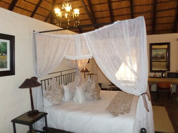 Foundry Guest Lodge 0*