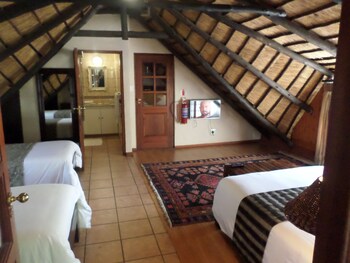 Foundry Guest Lodge 0*