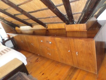 Foundry Guest Lodge 0*