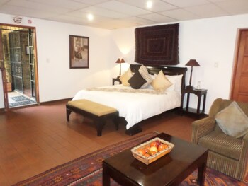 Foundry Guest Lodge 0*