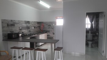 Little Sister's Self Catering 0*