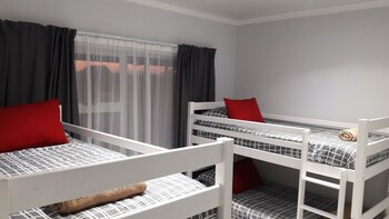 Little Sister's Self Catering 0*