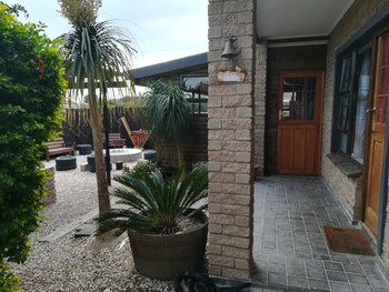 Little Sister's Self Catering 0*