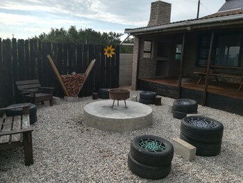 Little Sister's Self Catering 0*