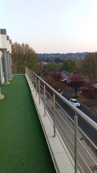Garden Top Hotel 3*