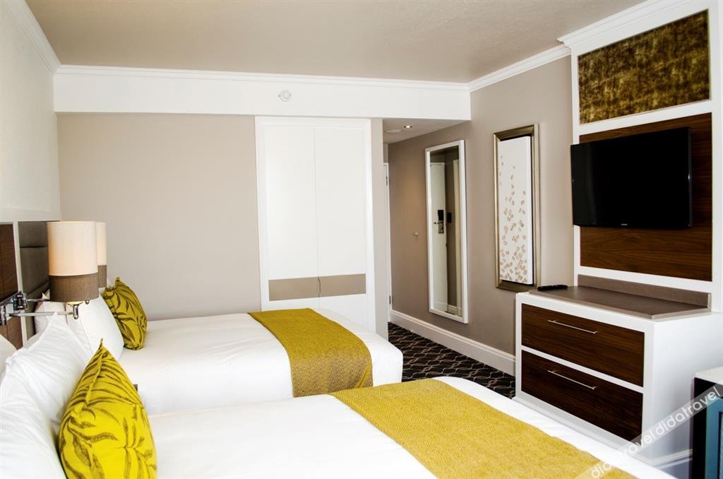 Riverside Sun 3*