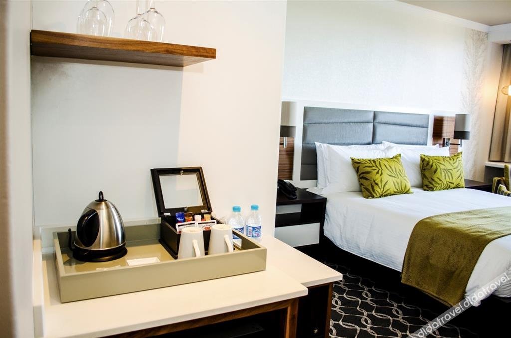 Riverside Sun 3*