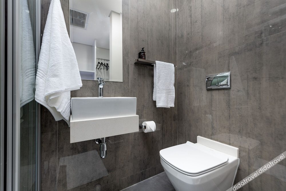 Reserved Suites Illovo 3*