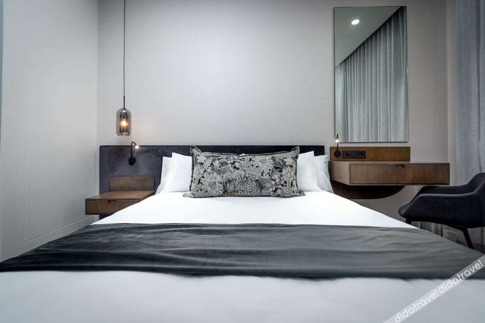 Reserved Suites Illovo 3*
