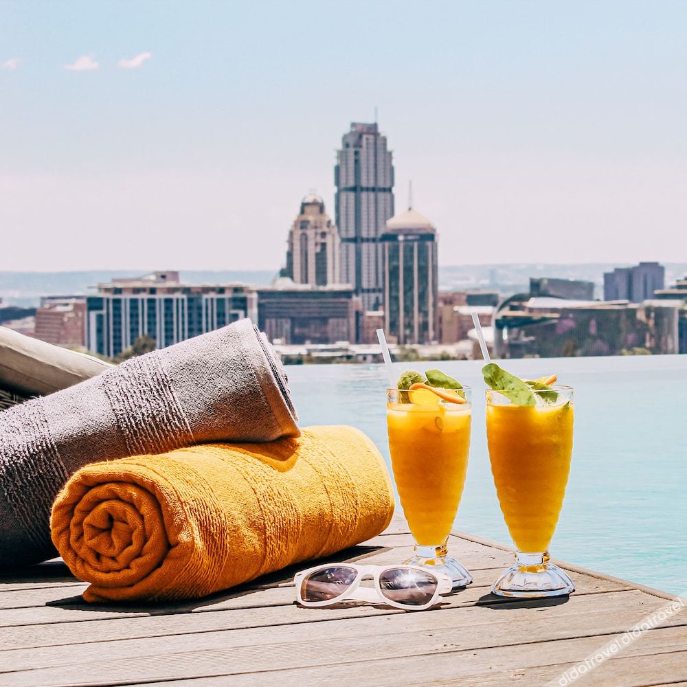 Reserved Suites Illovo 3*