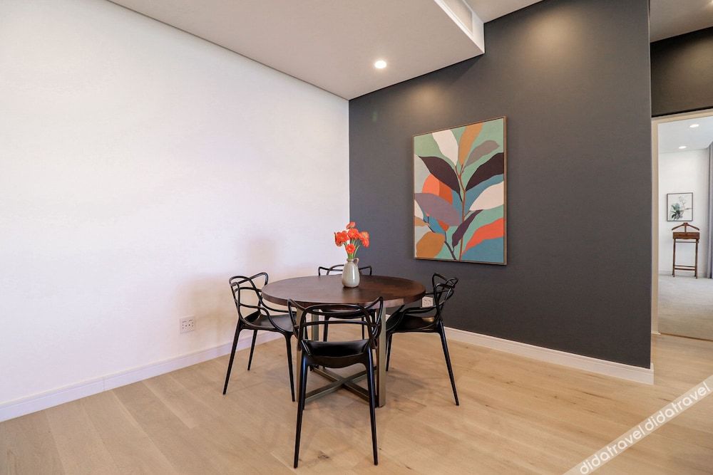 Reserved Suites Illovo 3*