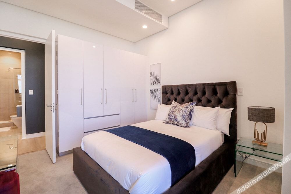 Reserved Suites Illovo 3*