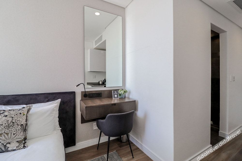 Reserved Suites Illovo 3*