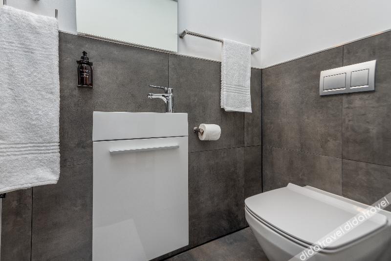 Reserved Suites Illovo 3*