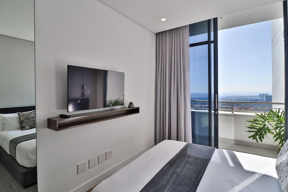 Reserved Suites Illovo 3*