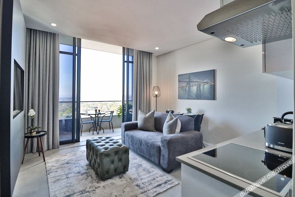 Reserved Suites Illovo 3*