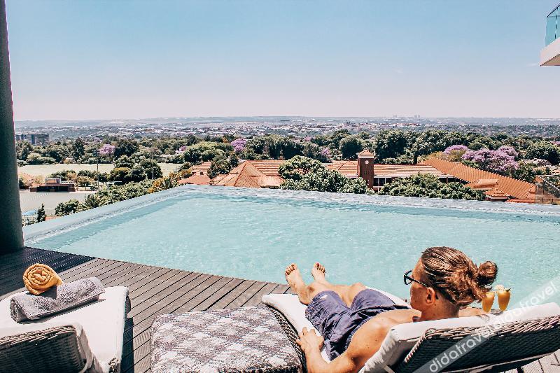 Reserved Suites Illovo 3*
