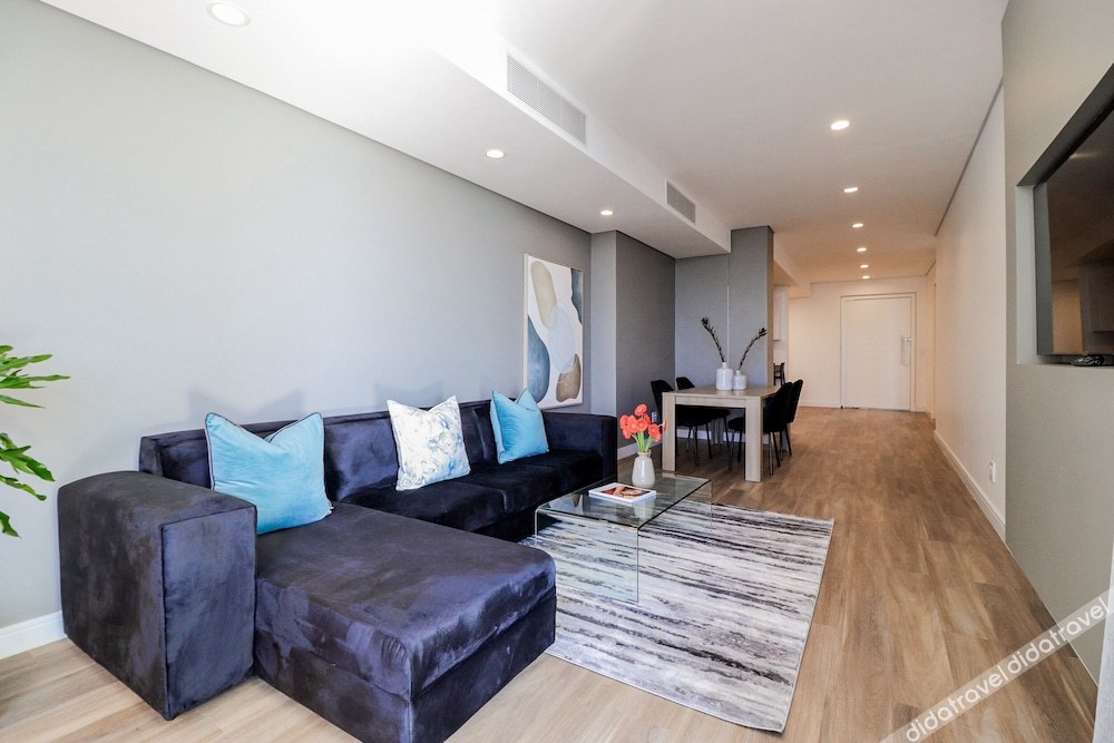Reserved Suites Illovo 3*