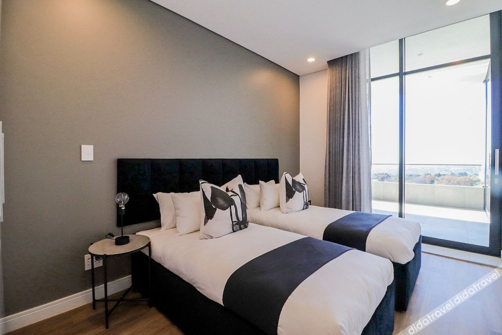 Reserved Suites Illovo 3*
