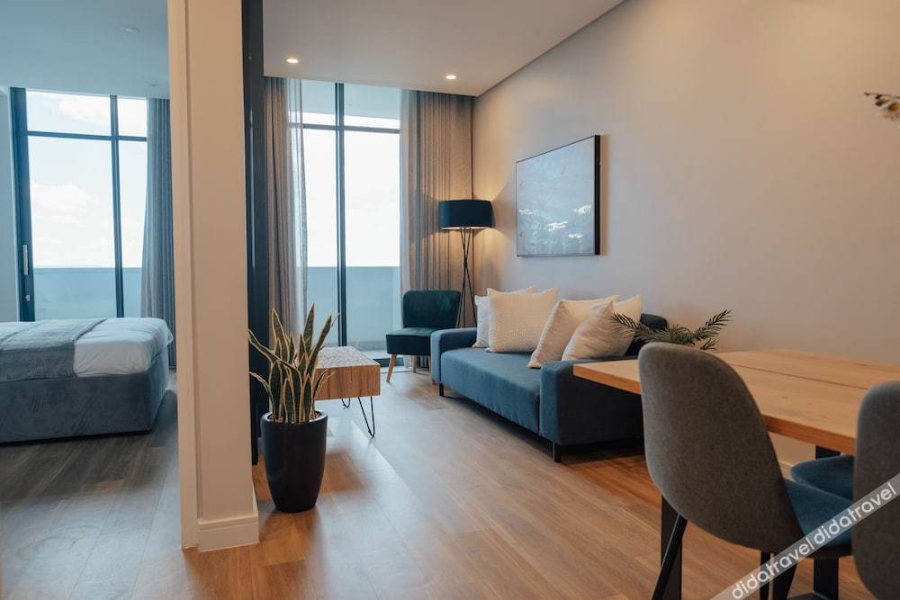 Reserved Suites Illovo 3*
