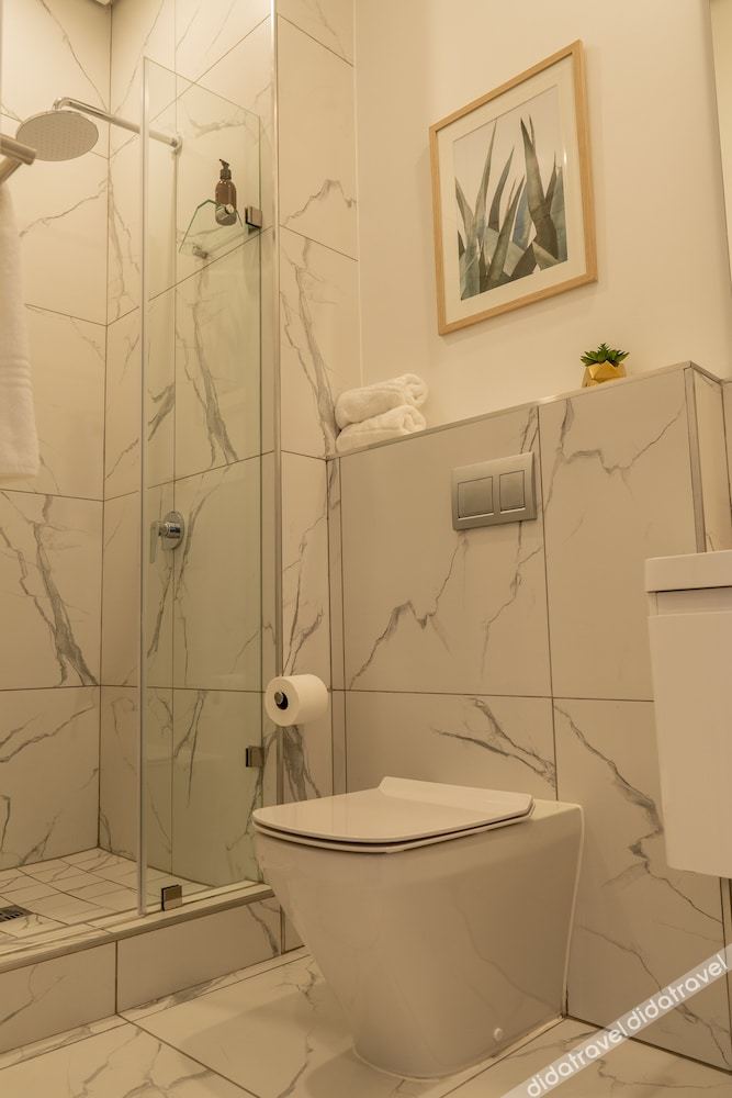 Reserved Suites Illovo 3*